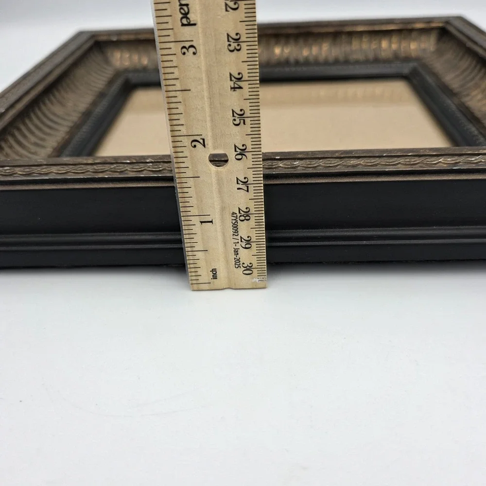 Bronze K3Z14-57 Antique Style Picture Frame   10.75